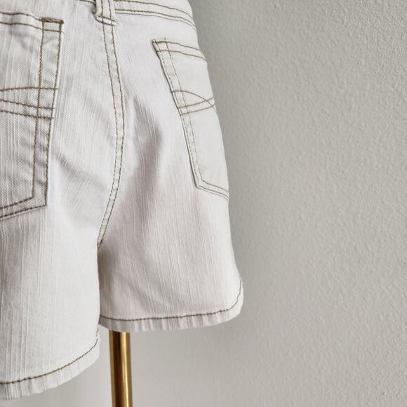 Vintage Y2K No Boundaries Khaki White Low Rise Shorts Waistless Hip Hugger 4 - Picture 8 of 9